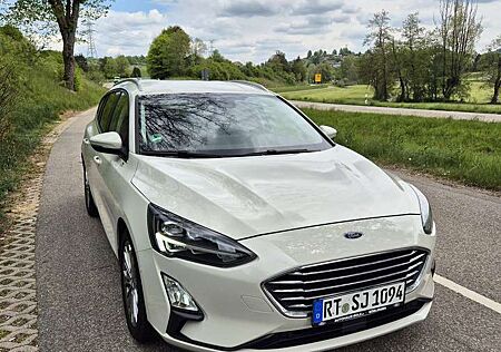 Ford Focus Turnier 1.5 EcoBoost Start-Stopp-System Aut. TITAN