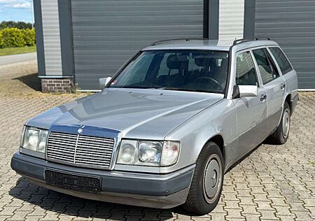 Mercedes-Benz 250 D T-Modell Diesel W124