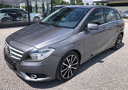 Mercedes-Benz B 180 6-Gang*Chrom-/Licht- und Sicht-Paket*SHZ*2.Hand*