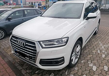 Audi Q7 3.0 TDI quattro tiptronic