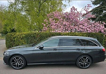 Mercedes-Benz E 200 d T 9G-TRONIC Avantgarde,AHK/8fach/Burmester