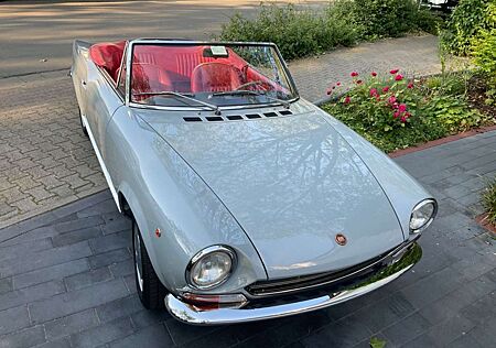 Fiat 124 Spider