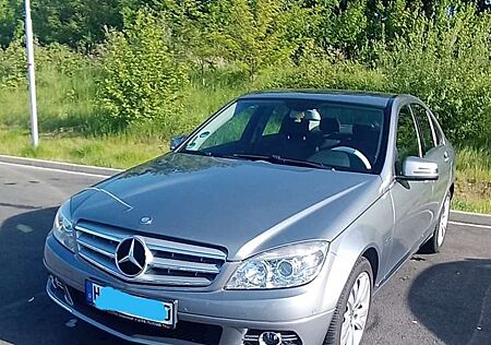 Mercedes-Benz C 180 T Kompressor BlueEFFICIENCY Special Edition