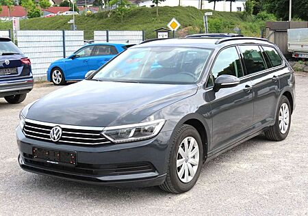 VW Passat Volkswagen Var 2,0TDi Navi Klimaaut LED Sitzheiz PDC