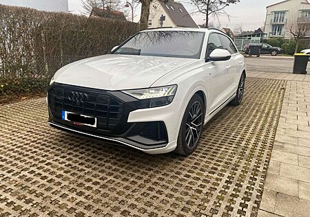 Audi Q8 50 TDI-3xS-LINE Optimal Garantie bis 06/28