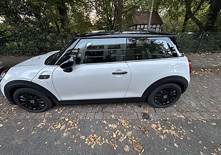 Mini Cooper SE Electric Trim