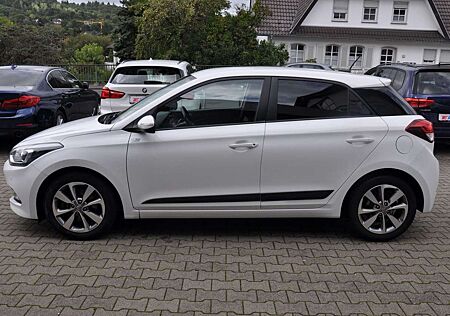 Hyundai i20 blue Style