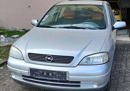 Opel Astra 1.6