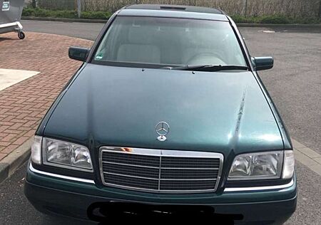 Mercedes-Benz C 200 Elegance