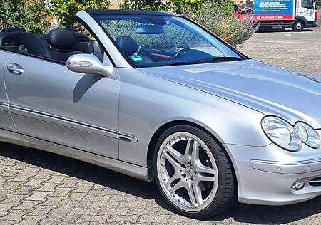 Mercedes-Benz CLK 320 Cabrio Leder PDC AMG Serviceheft Tüv07/26