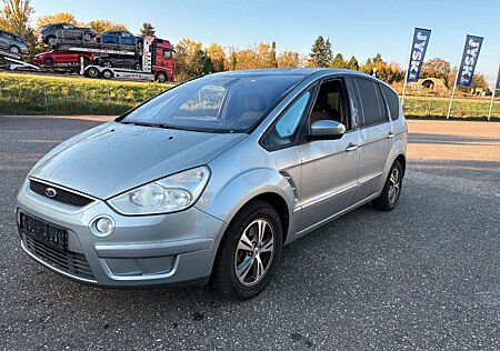 Ford Galaxy S-Max 2.0 Trend Benzin Klima AHK 8Fachbereift