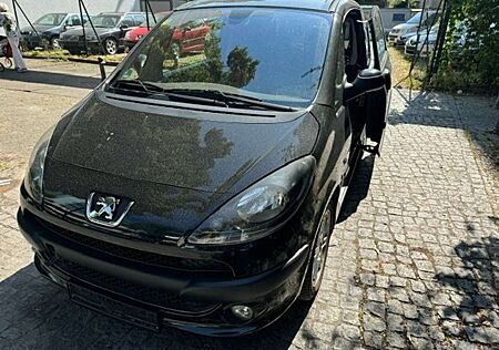 Peugeot 1007 Sport