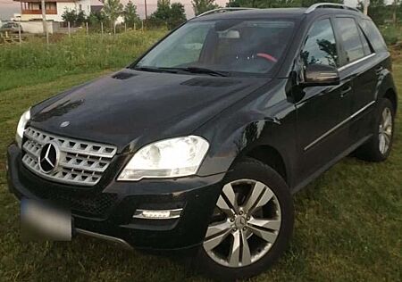 Mercedes-Benz ML 350 CDI 4Matic 7G-TRONIC DPF Grand Edition