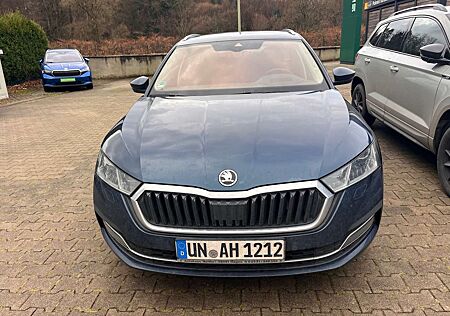 Skoda Octavia First Edition. Sommer und winterreifen