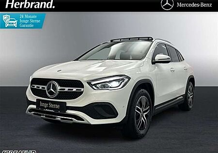 Mercedes-Benz GLA 200 Progressive Panorama LED Kamera Sitzhzg