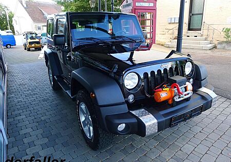 Jeep Wrangler 2,8 CRD Sport aus 1. Hand Hard-/Softtop