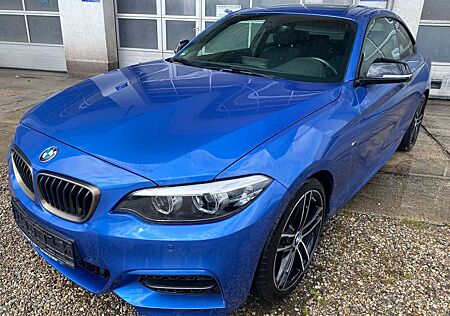 BMW 240 Sportaut.Coupé mit Glas-SSD/Navi Prof/LED/