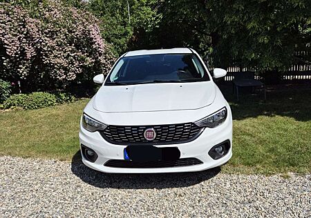 Fiat Tipo 5-Türer 1.4 16V Lounge