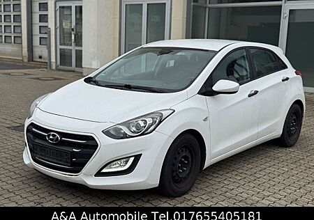Hyundai i30 1.4 Classic 1.Hand Limousine TÜV