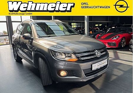 VW Tiguan Volkswagen Lounge - NAV, RFK, SHz, KLA, LM, Tische..