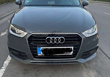 Audi A1 1.6 TDI Sportback neue TÜV