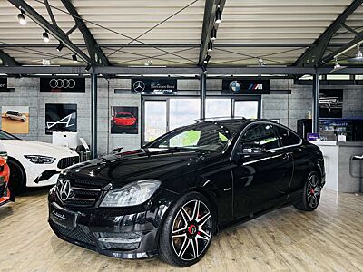 Mercedes-Benz C 250 CGI BlueEfficiency AMG Line Coupé*PANO*NAV