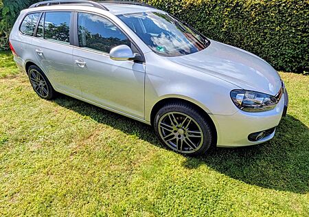 VW Golf Variant Volkswagen 1.6 TDI DPF DSG MATCH
