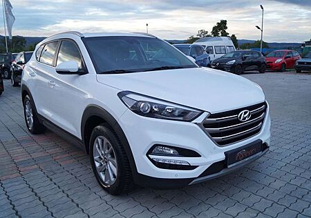Hyundai Tucson blue Style 2WD AUTOMATIK Navi Kamera PDC