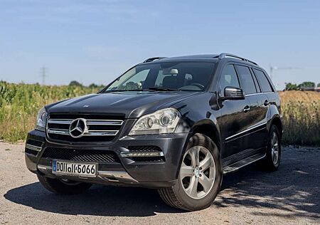 Mercedes-Benz GL 350 GL 350 CDI DPF 4Matic BlueEFFICIENCY 7G-TRONIC