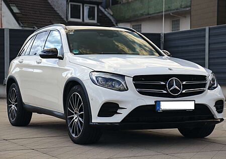 Mercedes-Benz GLC 300 4MATIC/AMG-LINE/NIGHT/PANO/AUTOM/DSTRC