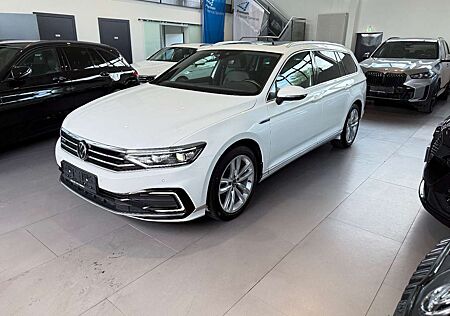 VW Passat Variant Volkswagen Passat GTE 1.4 TSI DSG AID/MATRIX/PANO/STHZ/AHK