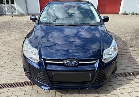 Ford Focus Fließheck 1.0 EcoBoost Champions Edition