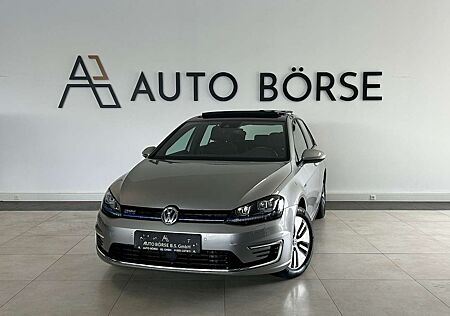 VW Golf Volkswagen VII Lim. 1.4 GTE DSG NAVI*ACC*PANORAMA*LED*