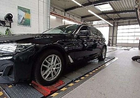 BMW 520 d Aut LED/NAVI/VIRTU/ACC/SHZ/AHK