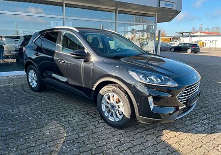 Ford Kuga Titanium WinterP/AHK/FahrerassistP!!