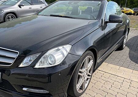 Mercedes-Benz E 250 CGI BlueEff Cabrio AMG LINE Top Zustand