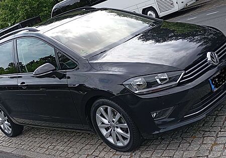 VW Golf Sportsvan Volkswagen Golf 1.6 TDI BlueMotionTechnology Lounge