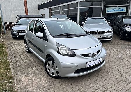 Toyota Aygo Cool 4.türig mit TÜV/AU-NEU,Klima,Servo…