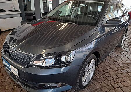 Skoda Fabia Combi Style*NAVI*KAMERA*AHK* RR