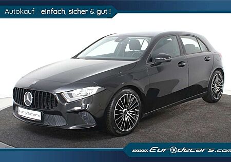 Mercedes-Benz A 180 Night Edition 1.Hand*Navi*18" AMG *DAB*SHZ
