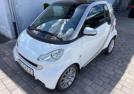 Smart ForTwo coupé passion Klima AppleCarplay Scheckh.