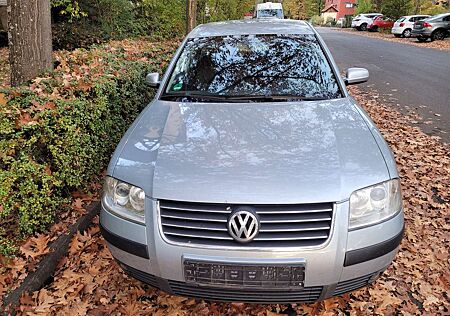 VW Passat gebraucht kaufen VW Passat Volkswagen 1.8 5V Turbo Trendline