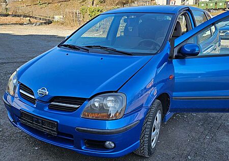 Nissan Almera Tino Basis