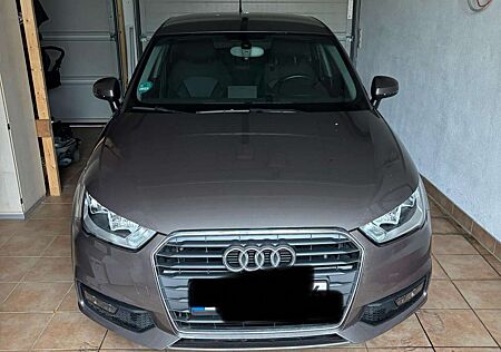 Audi A1 8XFBT4 Sportback 1.0 TFSI