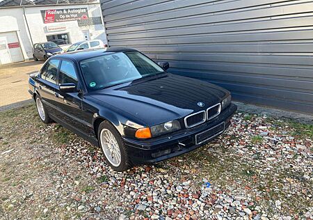 BMW 750i 750