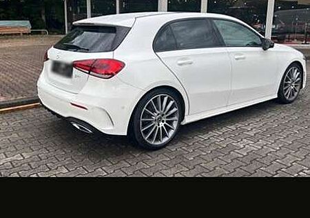 Mercedes-Benz A 200 7G-DCT AMG Line