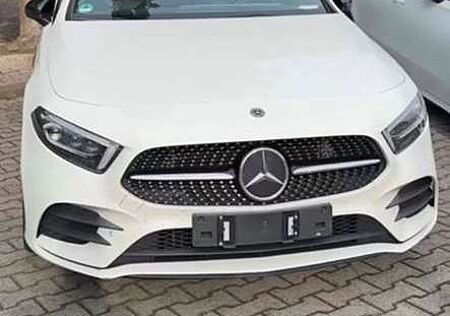 Mercedes-Benz A 200 7G-DCT AMG Line