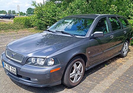 Volvo V40 2.0