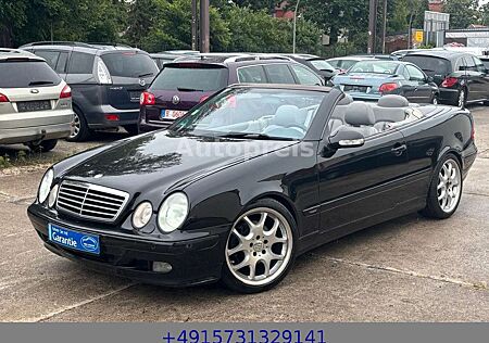 Mercedes-Benz CLK 320 AVANTGARDE Cabrio Automatik Leder PDC SH