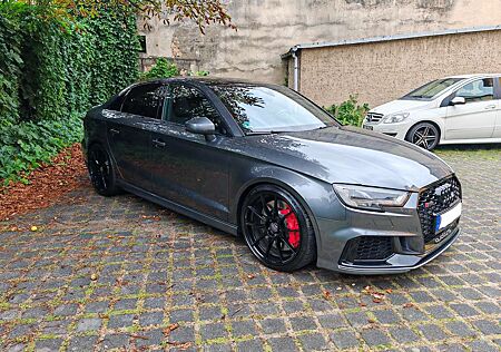 Audi RS3 Limousine S tronic